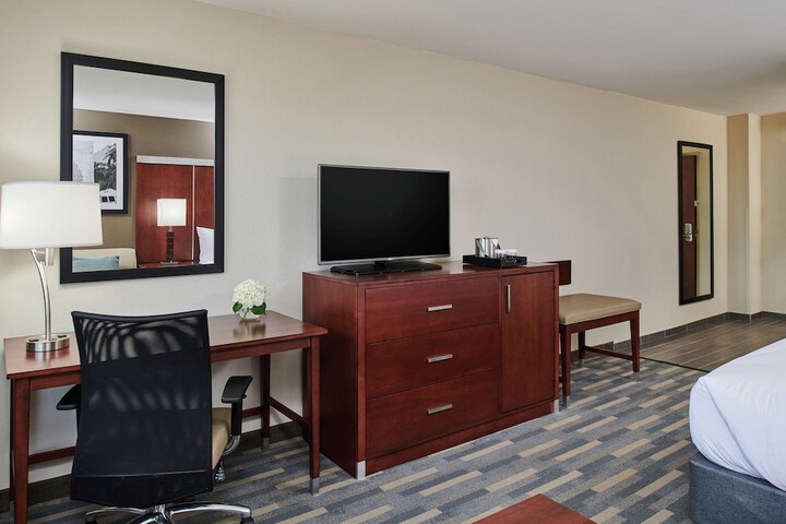 Room 8 of 42