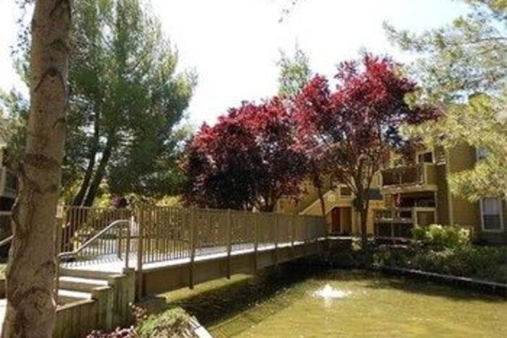 Global Luxury Suites in The Heart of San Ramon