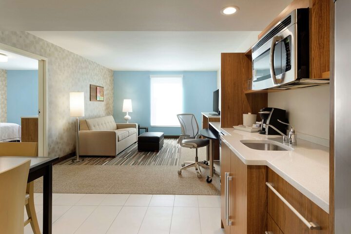 Room 11 of 28