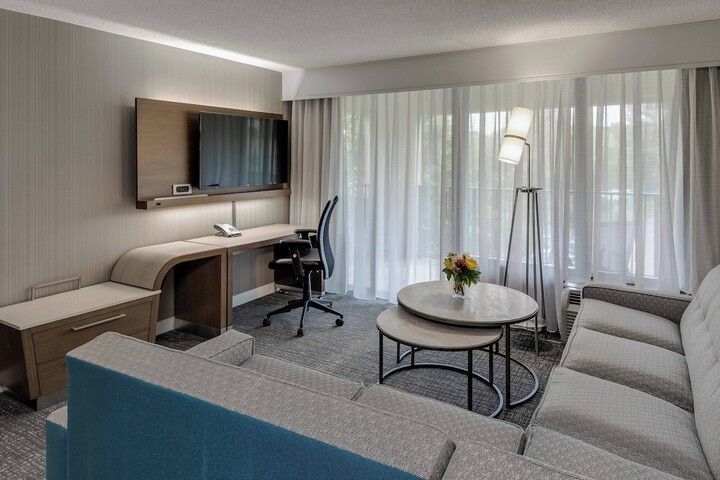 Room 22 of 32