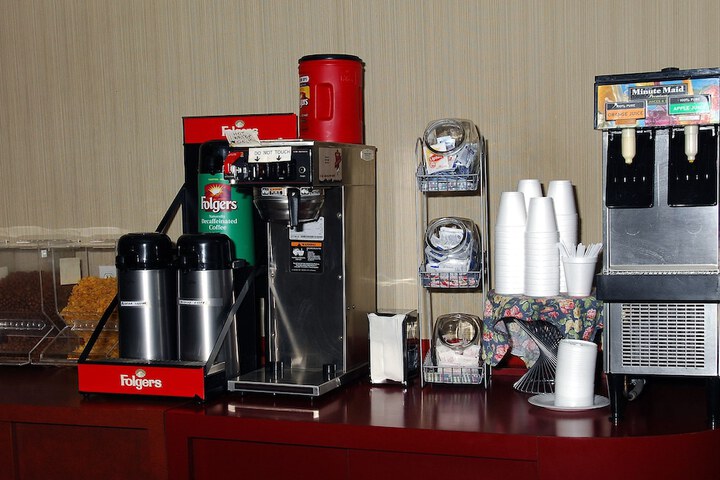 Breakfast/Coffee Service 32 of 37
