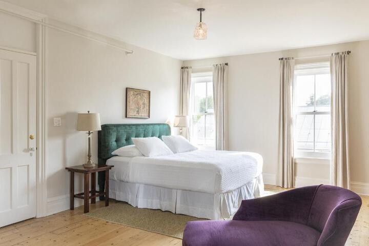 Stewart House Hotel