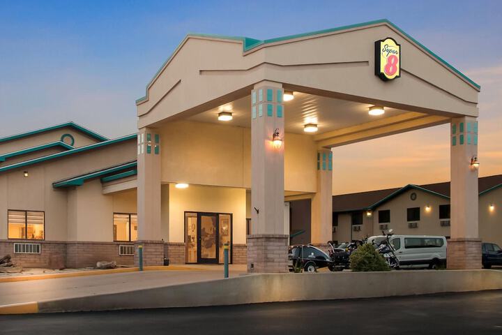 Super 8 by Wyndham Santa Rosa