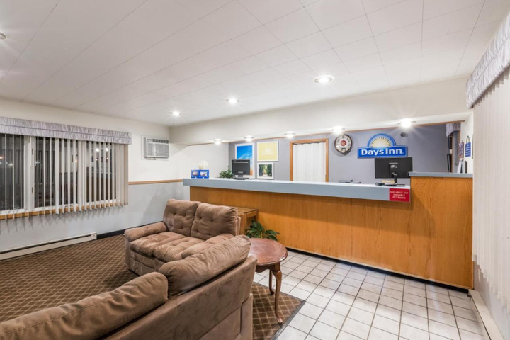 Sunset Inn & Suites