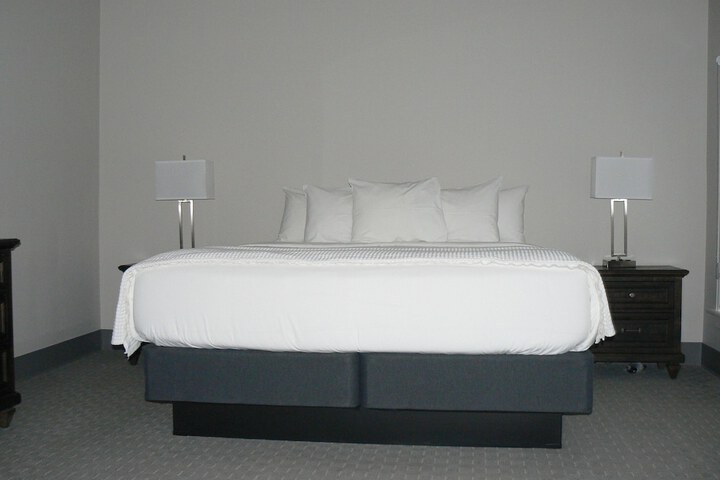Lone Tree Golf Club & Hotel