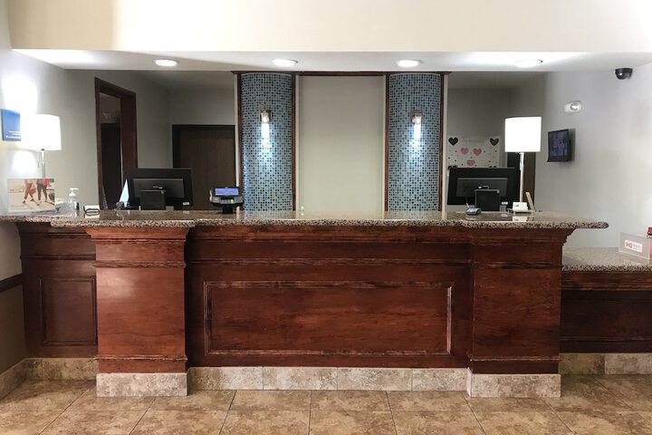 Hotel 2 of 43