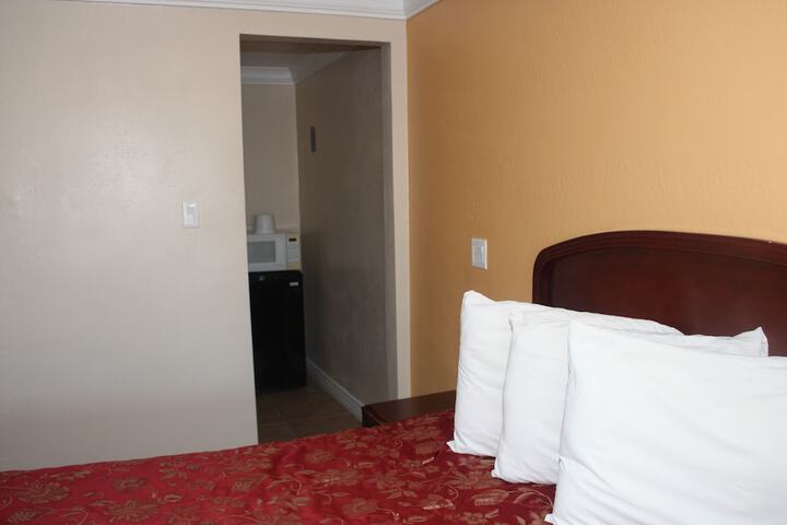 Room 36 of 107