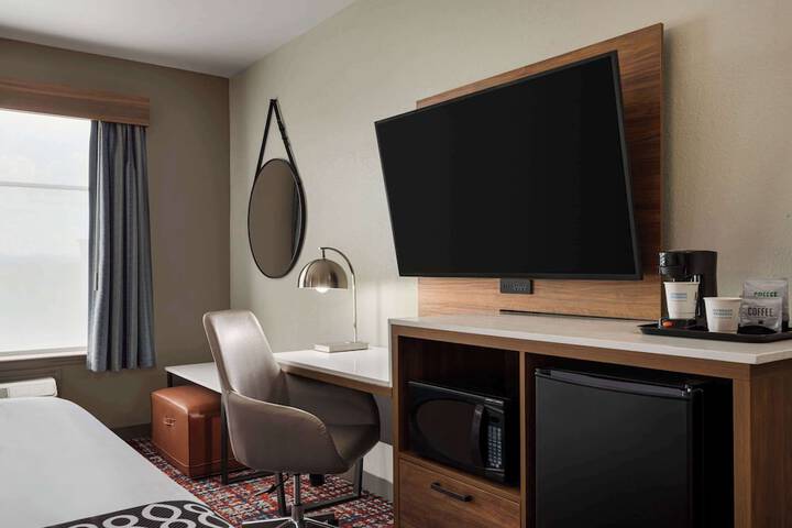 La Quinta Inn & Suites by Wyndham Oxford - Anniston