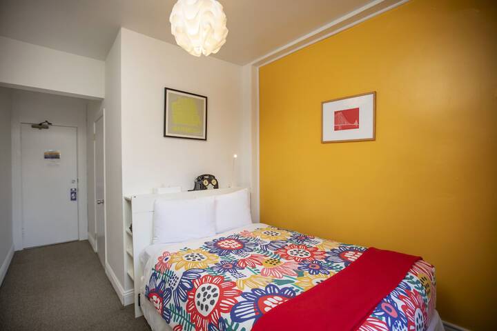Room 79 of 120