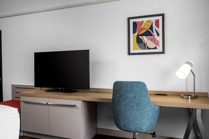 Room 23 of 47