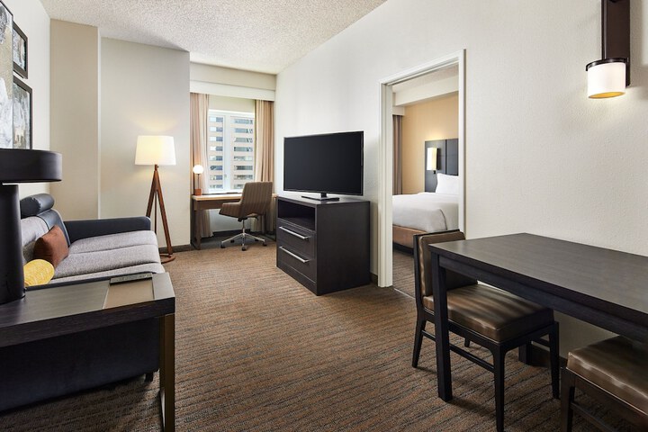 Room 33 of 45