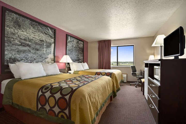 Room 12 of 14