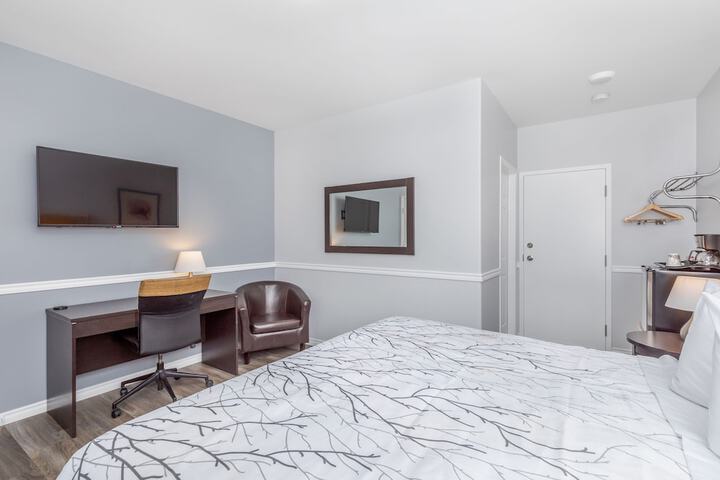 Room 20 of 42
