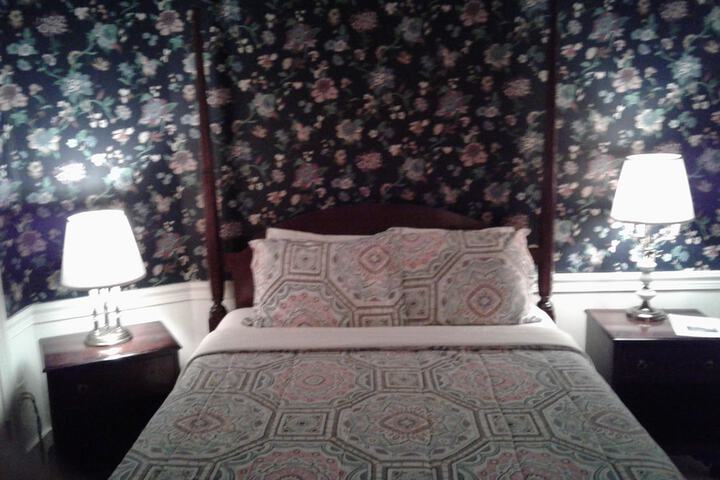 Room 28 of 42