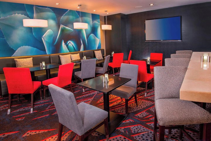 Courtyard by Marriott Dulles Town Center