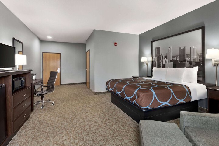 Room 27 of 49