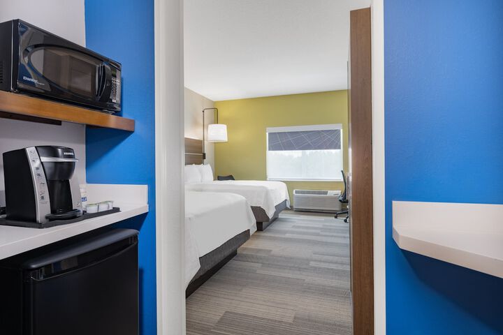 Room 17 of 60