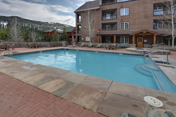 Pool 4 of 30