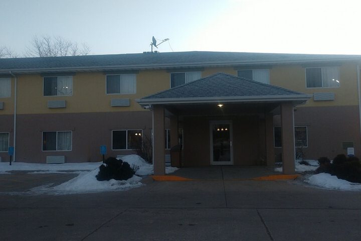 Econo Lodge Luverne I-90