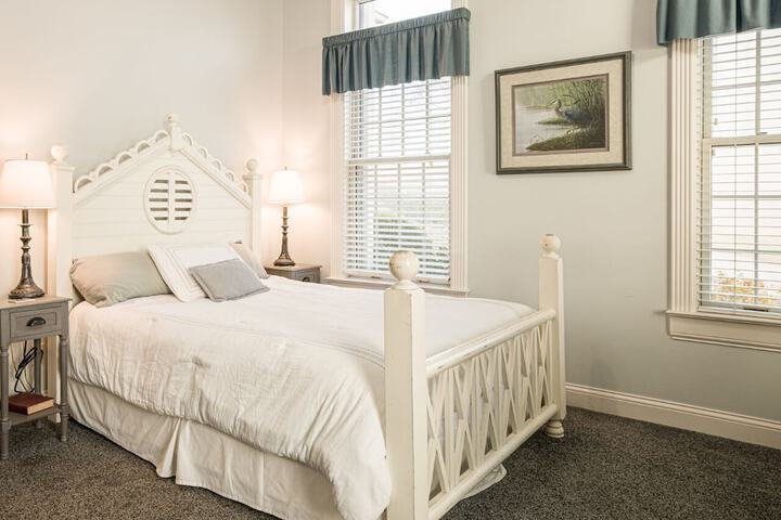 Whitestone Inn
