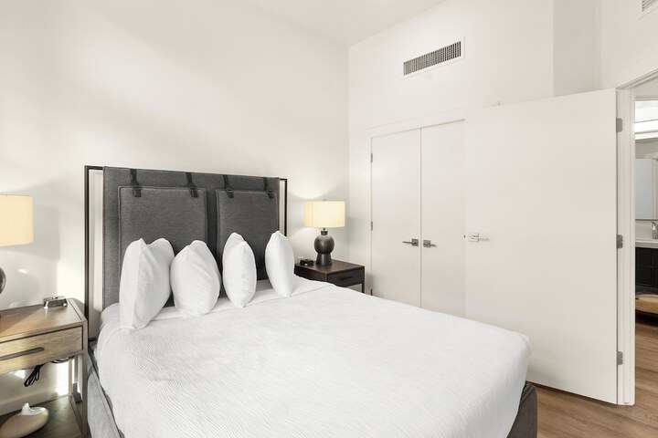 Room 206 of 261