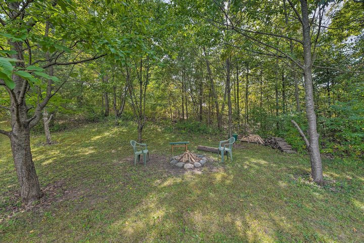 Cozy Wisconsin Studio 11 Mi to Lake Geneva!