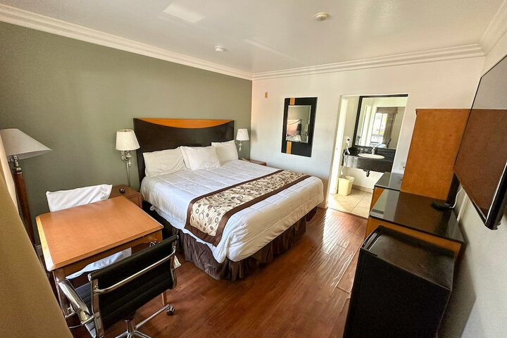 Room 15 of 65