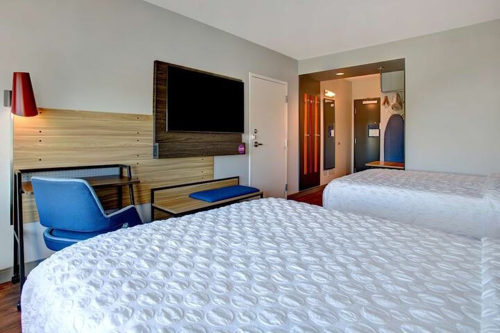 Room 25 of 33