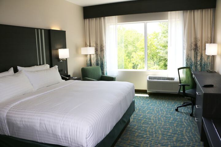 Room 20 of 33