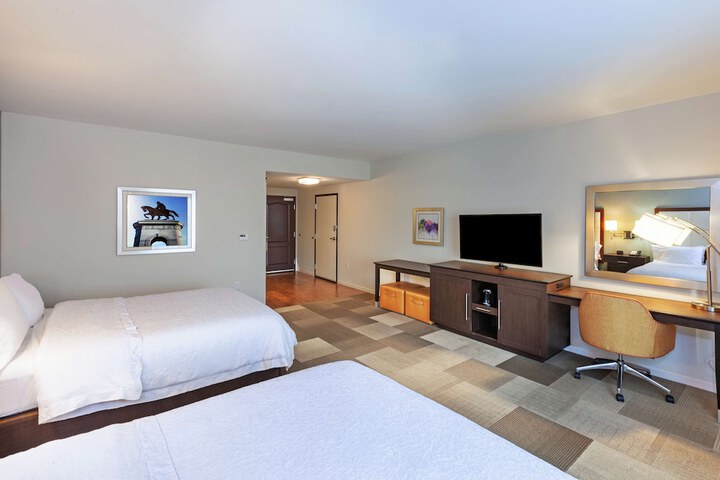 Room 25 of 36