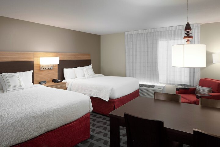 Room 18 of 28