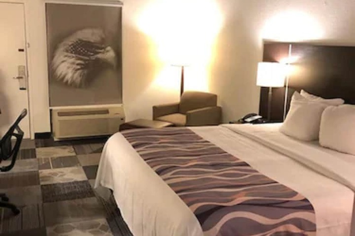 Room 19 of 35