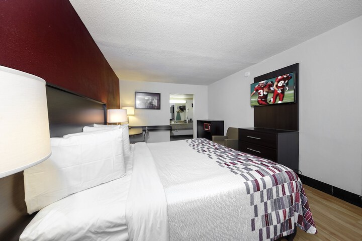 Room 10 of 24