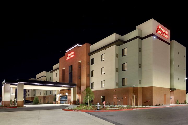 Hotel 2 of 63