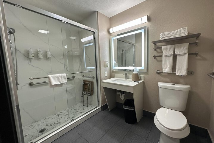 Super 8 by Wyndham Kinder / Coushatta near Casino