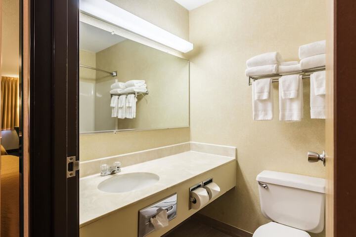 Room 20 of 76