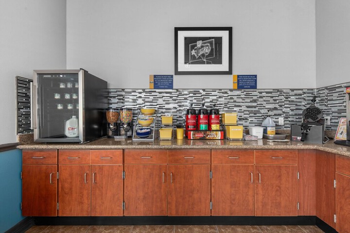 Days Inn by Wyndham Salado