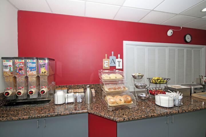 Americas Best Value Inn Pilot Mountain