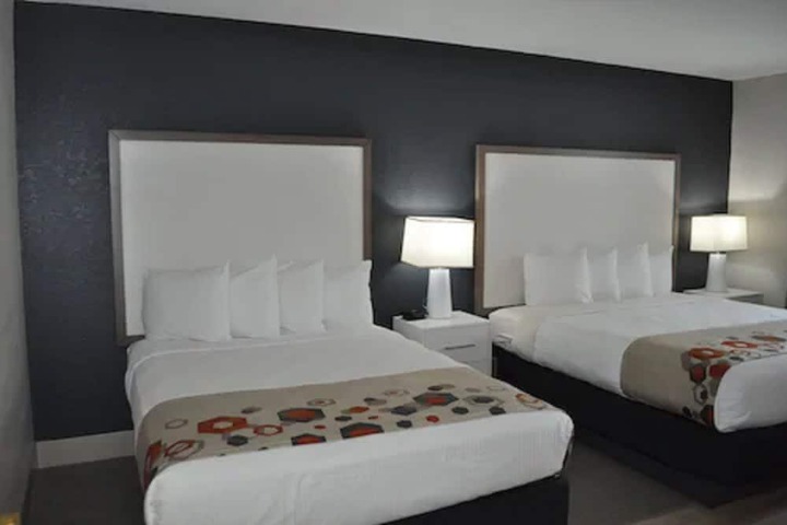 Room 19 of 29