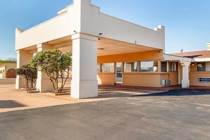 Hotel 5 of 20