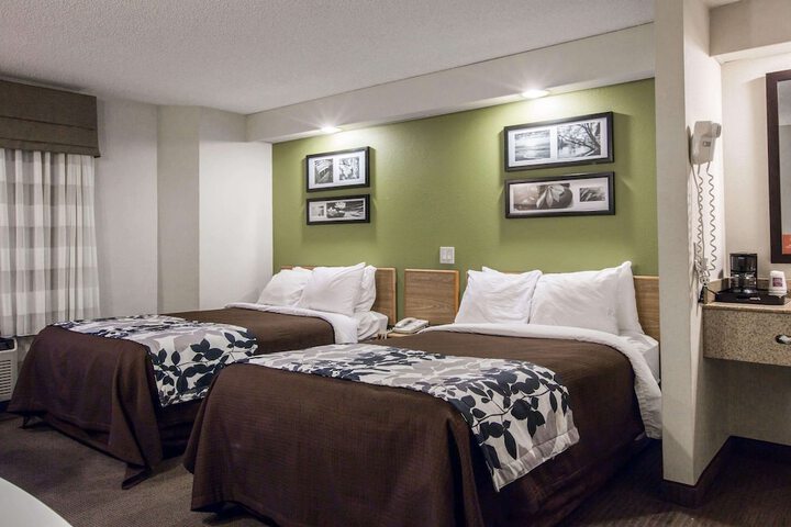 Room 40 of 53