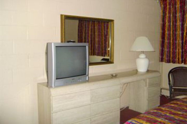 Plantation Motel