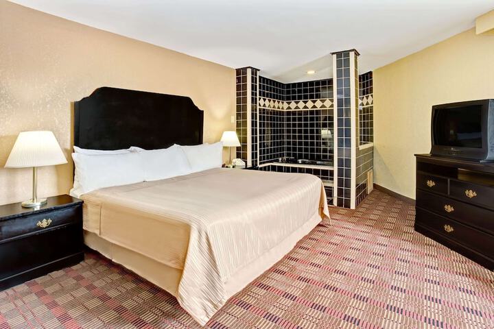 Room 11 of 15