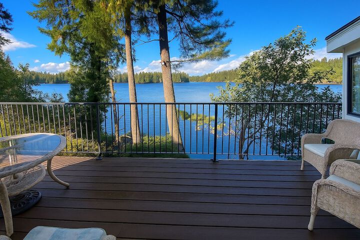 Oyster Bay Inn & Suites