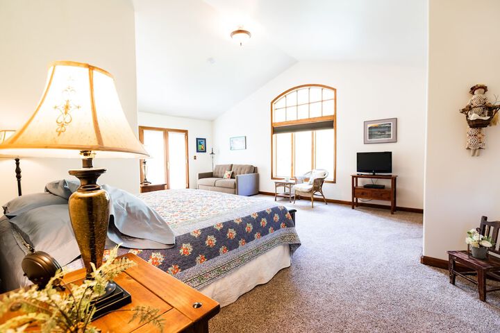 Room 8 of 48