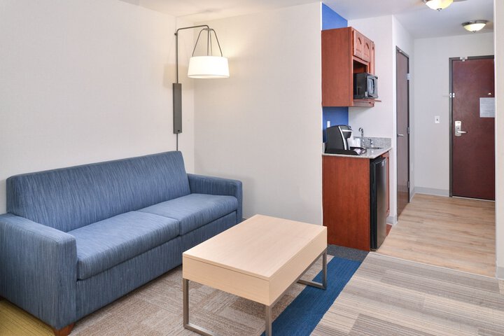 Room 15 of 46