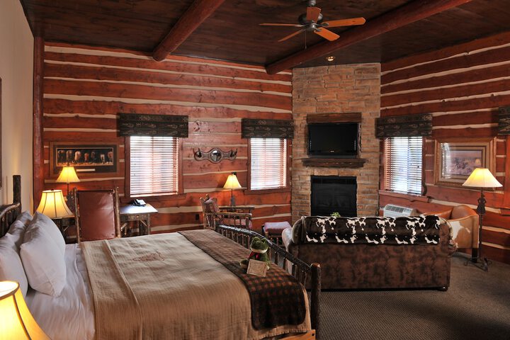 Room 12 of 32
