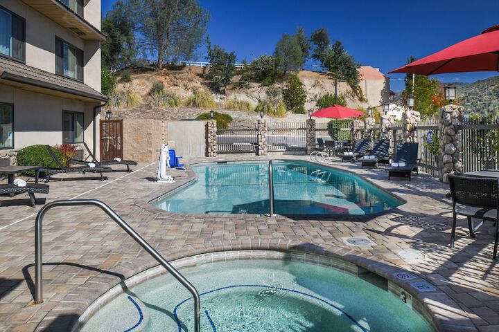 Pool 14 of 55