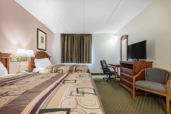 Room 11 of 29