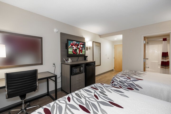 Room 28 of 46